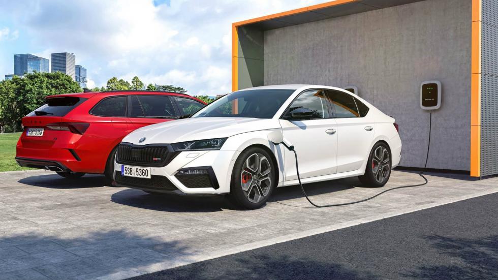 Το Skoda Octavia RS iV είναι το πρώτο plug-in υβριδικό της οικογένειας «Skoda RS».